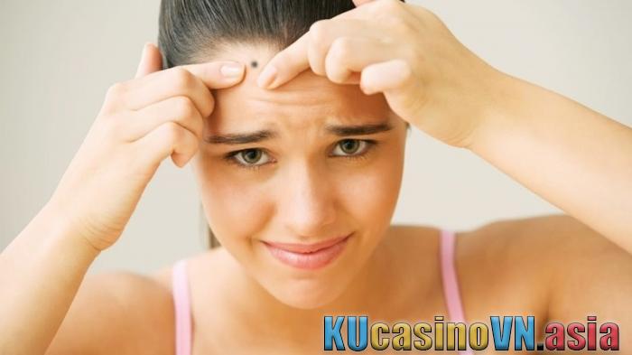 Có nên tẩy nốt ruồi