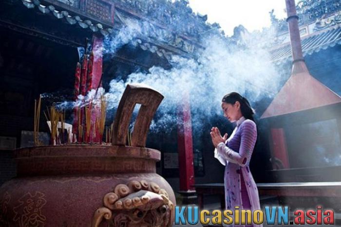 kiêng kỵ trước khi đi chùa lễ pha565t cúng bái