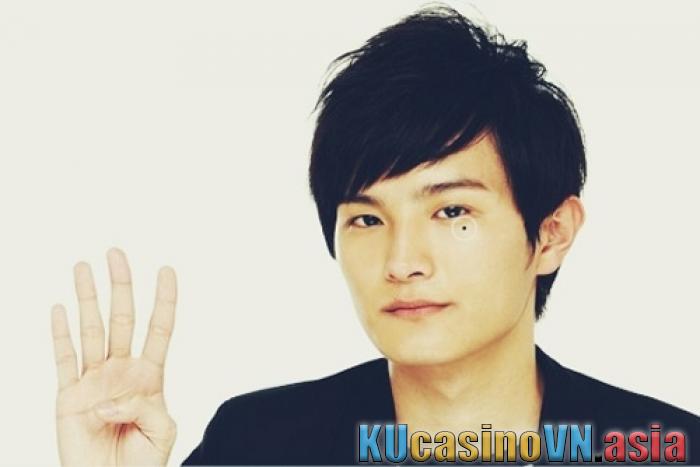 Nốt ruồi nên loại bỏ trên mặt đàn ông