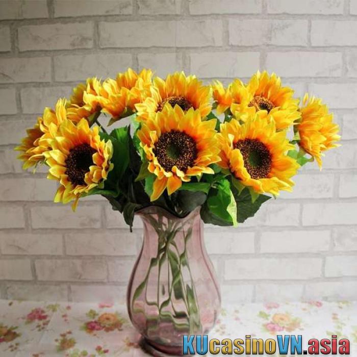 cách cắm hoa hướng dương bàn thờ đẹp