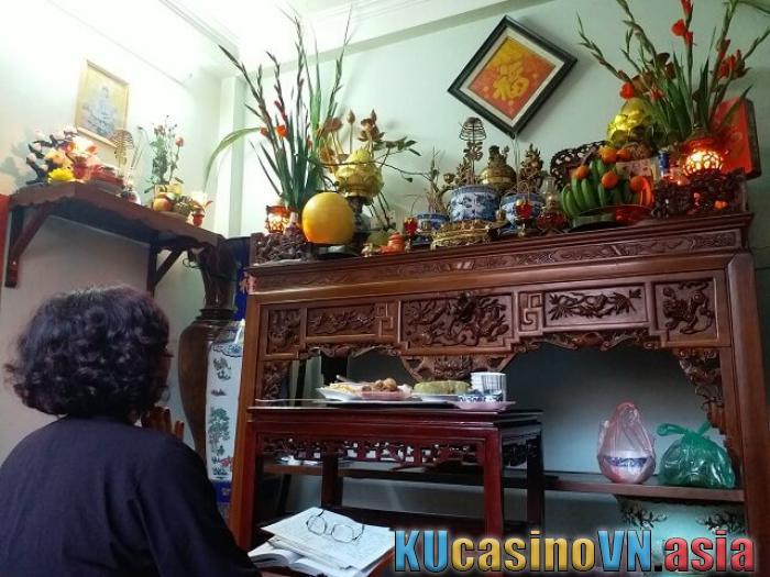 Chuyển bàn thờ từ cao xuống thấp được không