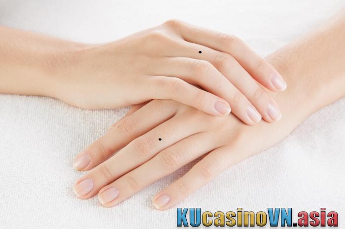 ý nghĩa nốt ruồi ngón tay